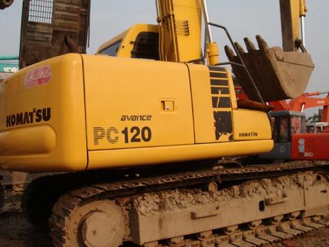 日本小松PC120挖掘机出售