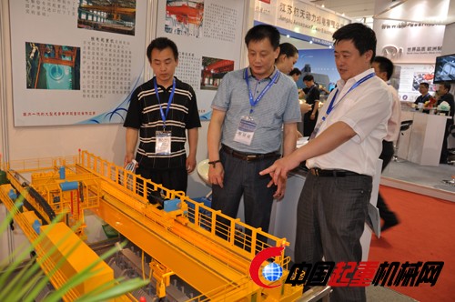 公司参展2011重型机械装备展览会