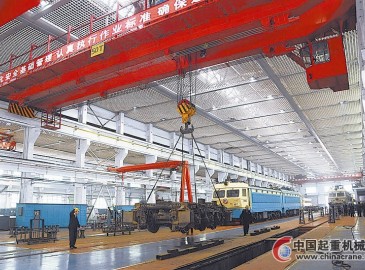 郑州机务段机车转向架吊装拆卸作业