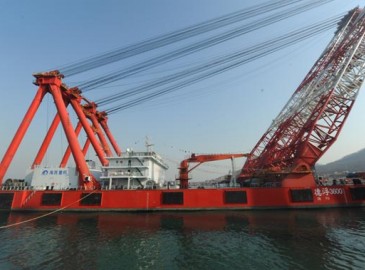 “德浮3600”号打捞起重船正式交付渤海湾交通救捞队伍