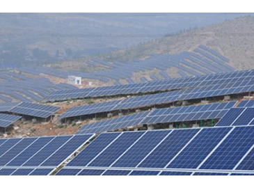 河北建中国最大山坡光伏发电站 辐射16个村受益1.8万人