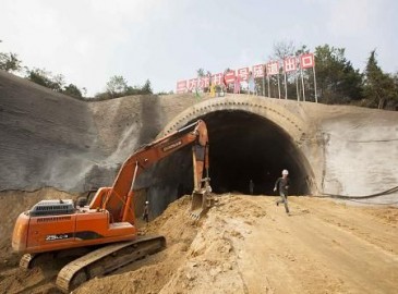 九景衢鐵路全線開工 時速200公里預計2017年通車
