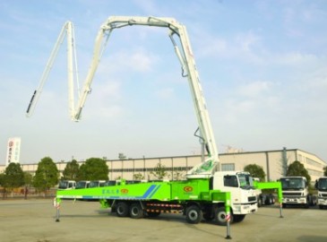 華菱星馬56米長臂架式高端混凝土泵車通過省驗收