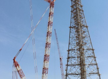 特雷克斯CC 8800-1起重机在沙特阿拉伯炼油厂高效完成作业