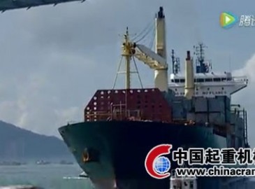 特雷克斯全電動輪胎式集裝箱起重機 機動性強方便場內移動和轉場