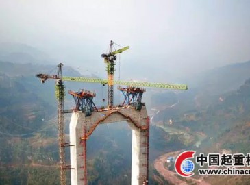 中联重科牵手“重庆第一高桥” 上演山城绝景