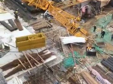 鄭州一在建工地塔吊發生坍塌 事故原因調查中