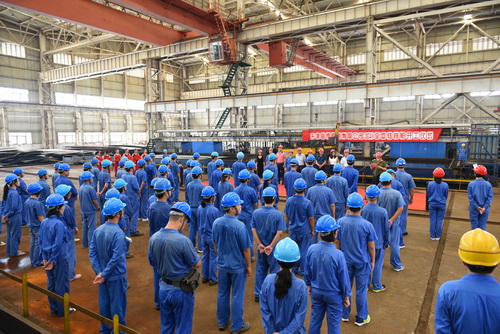 镇江船厂3842kW全回转拖船开工