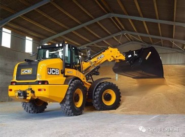 JCB新品伸縮臂式裝載機(jī)TM420即將上市