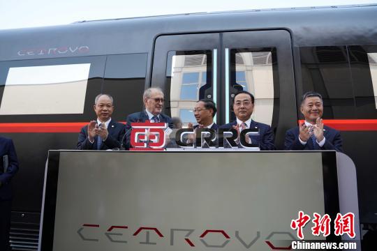 中国中车在全球最大轨道交通展发布新一代碳纤维地铁